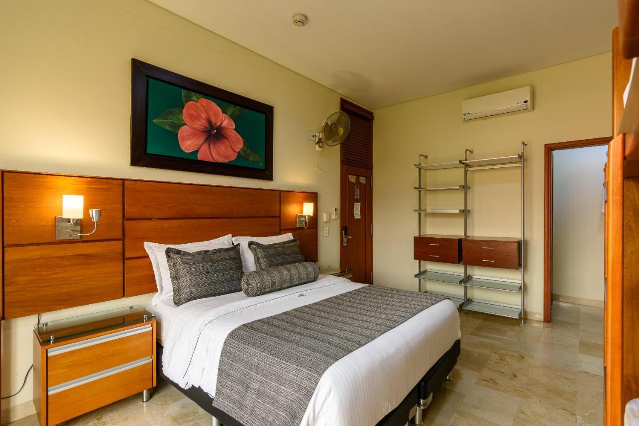 Hotel Dorado La 70 Medellin Bagian luar foto