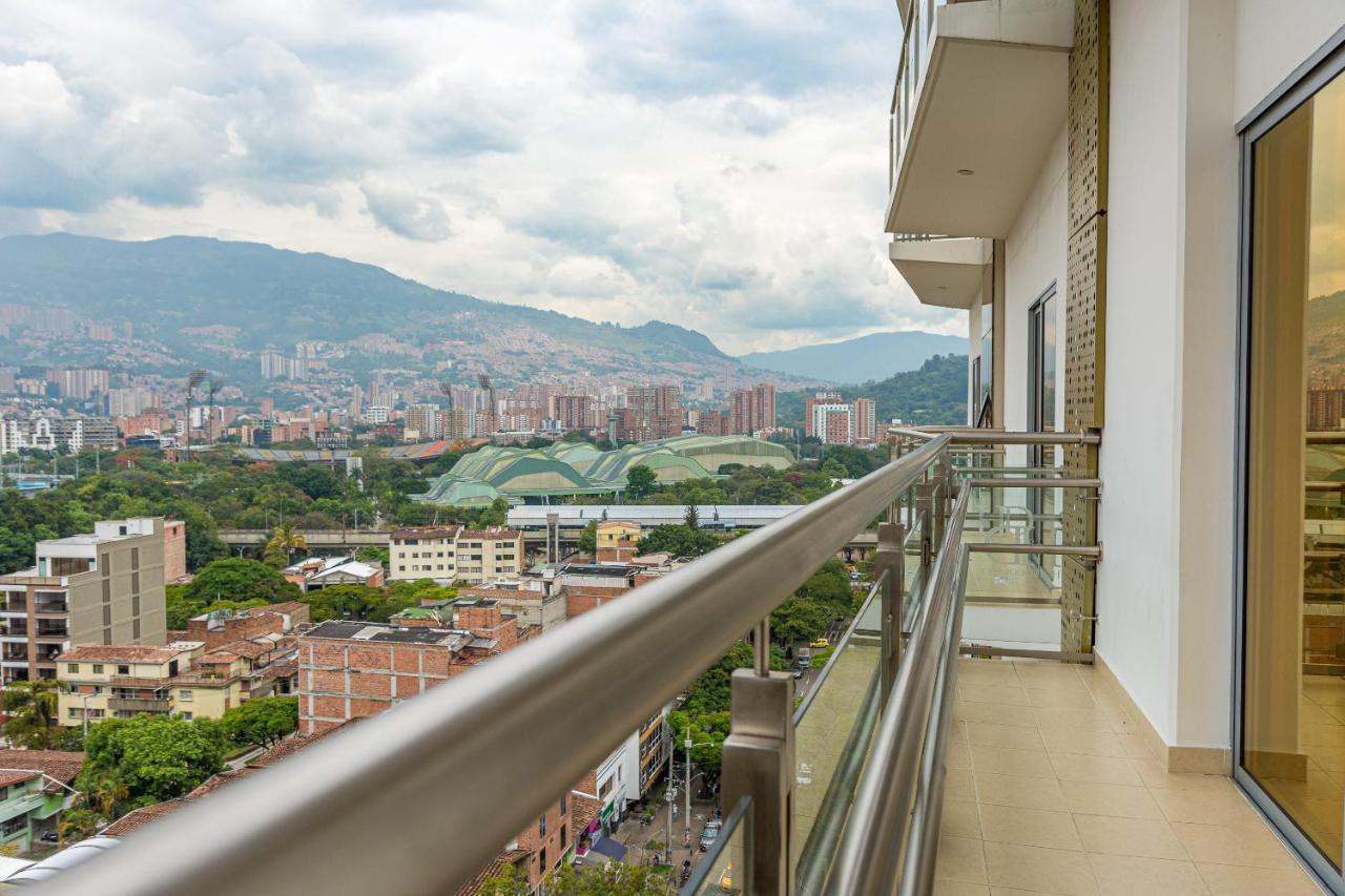 Hotel Dorado La 70 Medellin Bagian luar foto