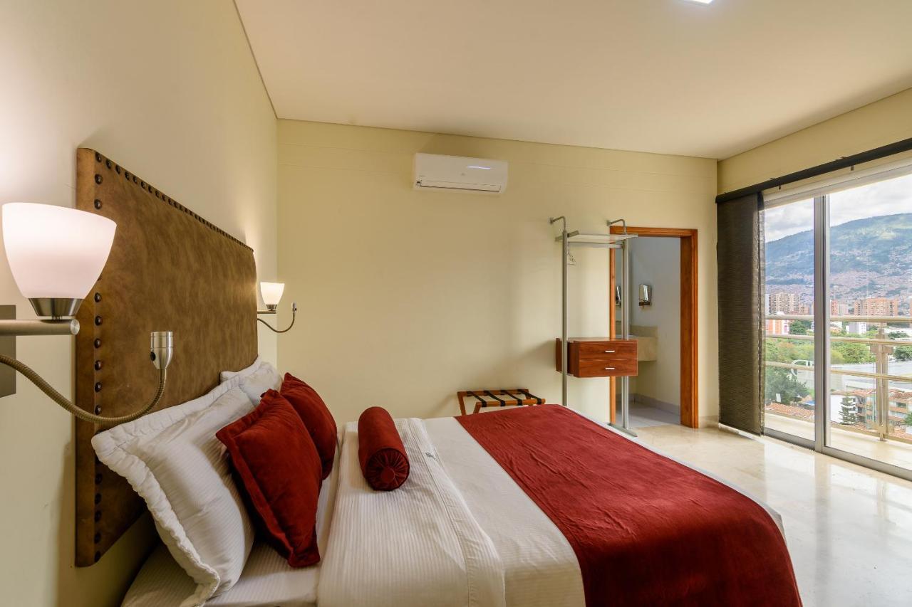 Hotel Dorado La 70 Medellin Bagian luar foto