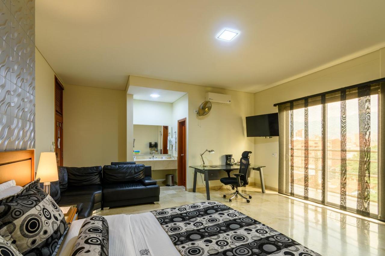 Hotel Dorado La 70 Medellin Bagian luar foto