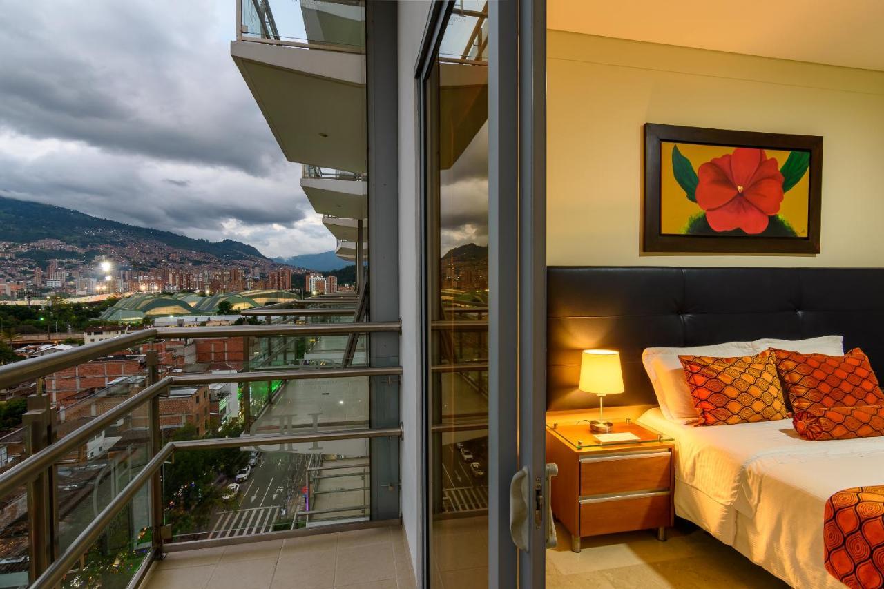 Hotel Dorado La 70 Medellin Bagian luar foto