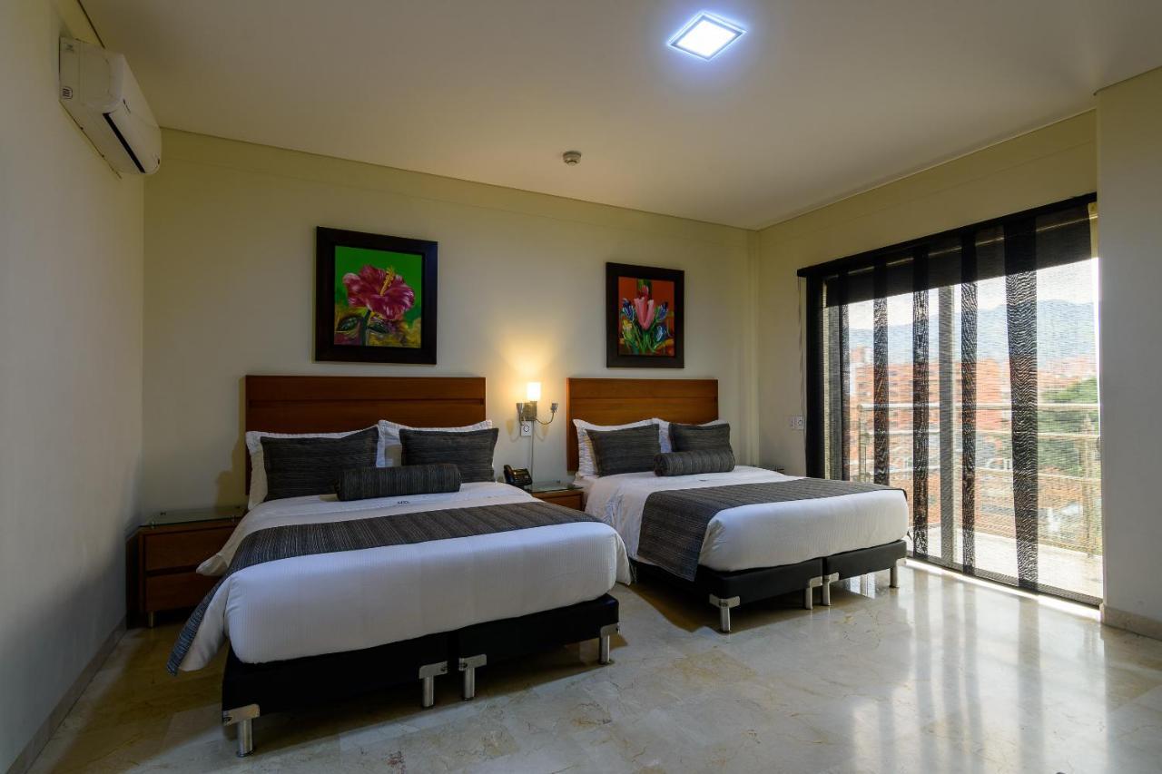 Hotel Dorado La 70 Medellin Bagian luar foto