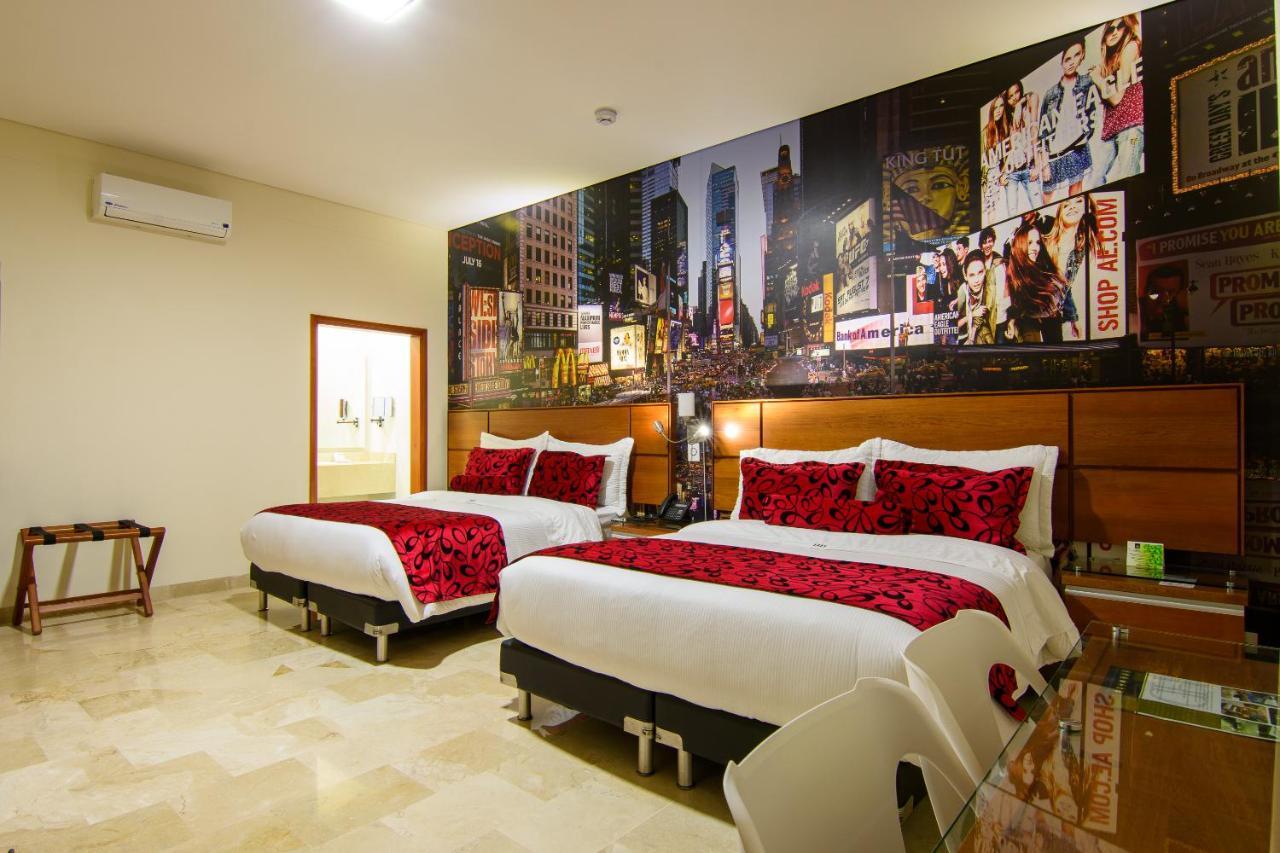 Hotel Dorado La 70 Medellin Bagian luar foto
