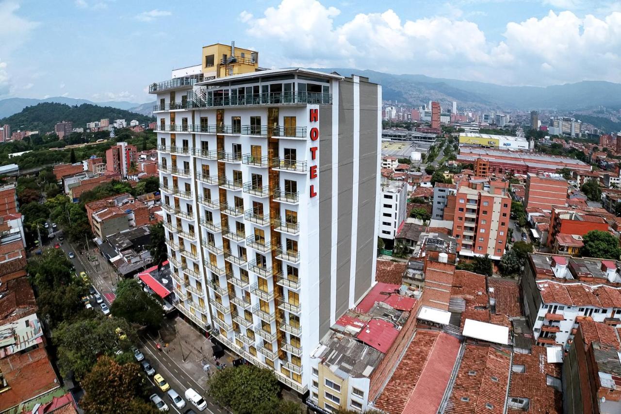 Hotel Dorado La 70 Medellin Bagian luar foto